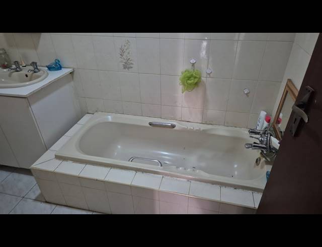 3 BEDROOM HOUSE FOR SALE IN BRENTHURST